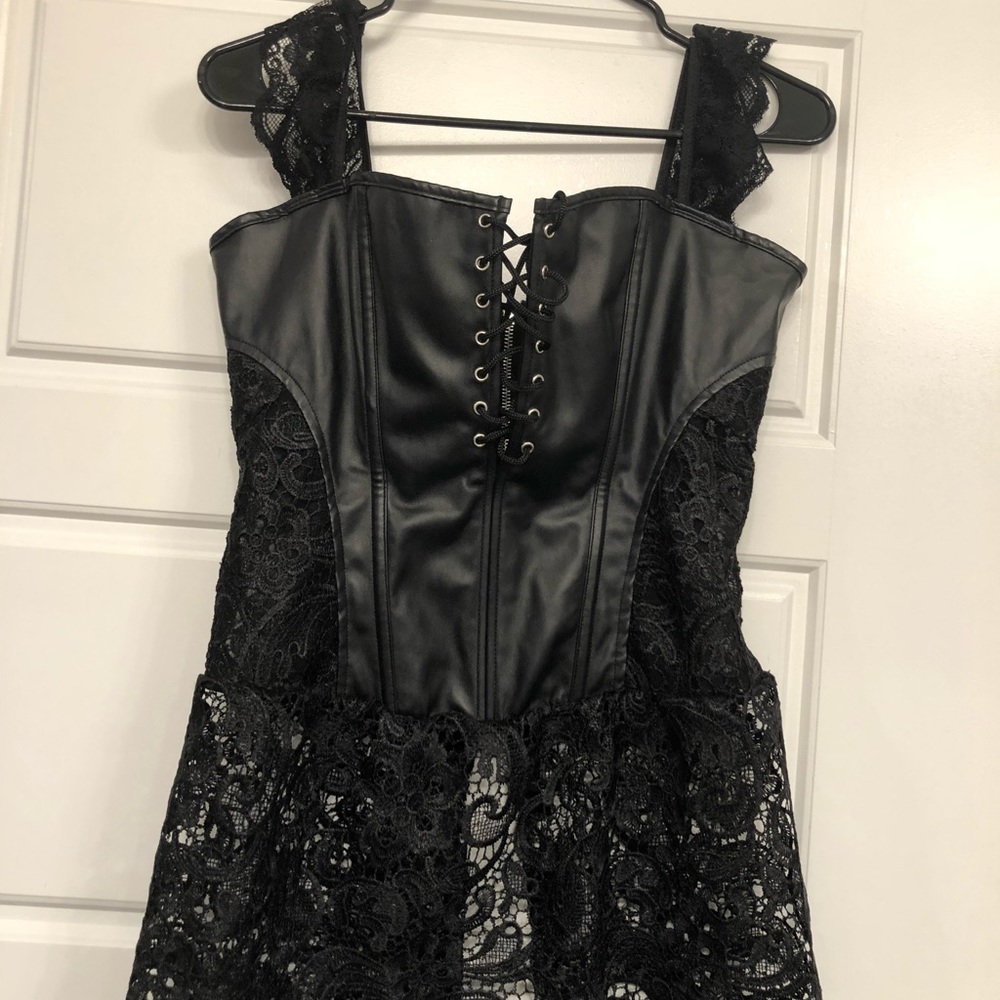 Corset with lace detail top